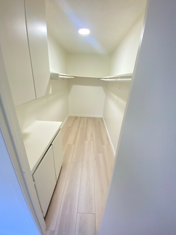 Photo - 14942 Burbank Blvd