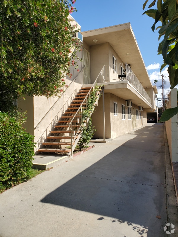 Building Photo - 1128 Raymond Ave Rental