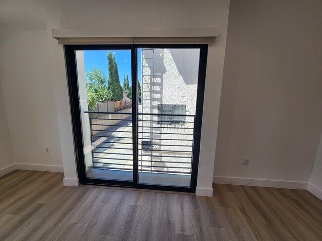 Photo - 6061 Fulton Ave