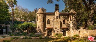 Building Photo - 8978 Wonderland Park Ave