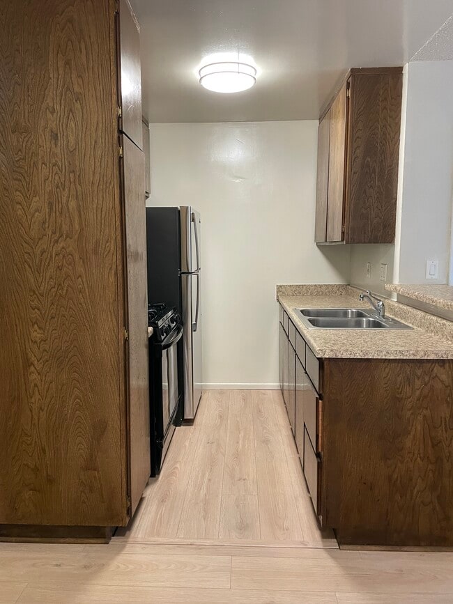 Photo - 15001 Condon Ave