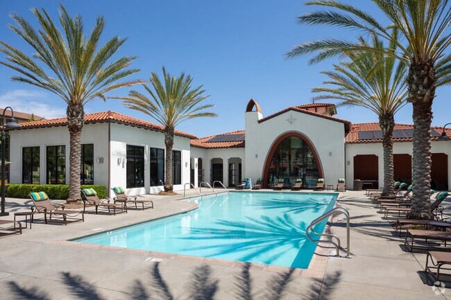 Building Photo - Vineyards at Paseo Del Sol Rental