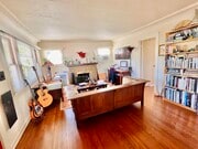 Photo - 1042 W 14th St