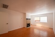 Photo - 5617 Woodman Ave Unit 102
