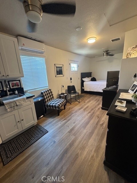 Photo - 1418 Oxford Ave