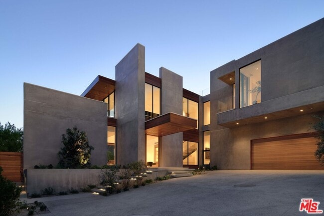 Photo - 10901 Chalon Rd