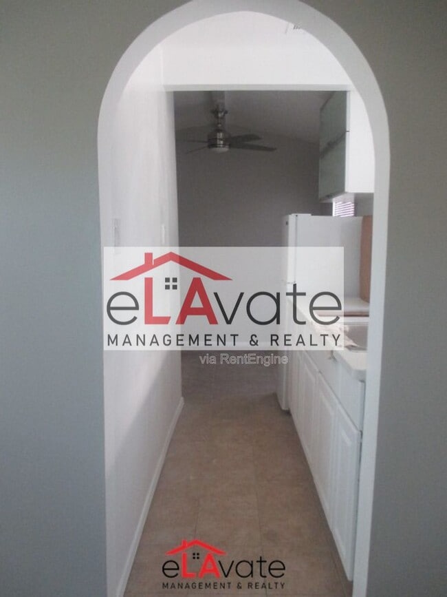 Photo - 10822 Ventura Blvd Unit 06
