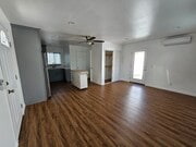 Photo - 290 E 57th St