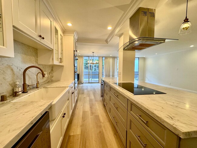 Photo - Luxury living in the heart of West Hollywood at the Kings Plaza!