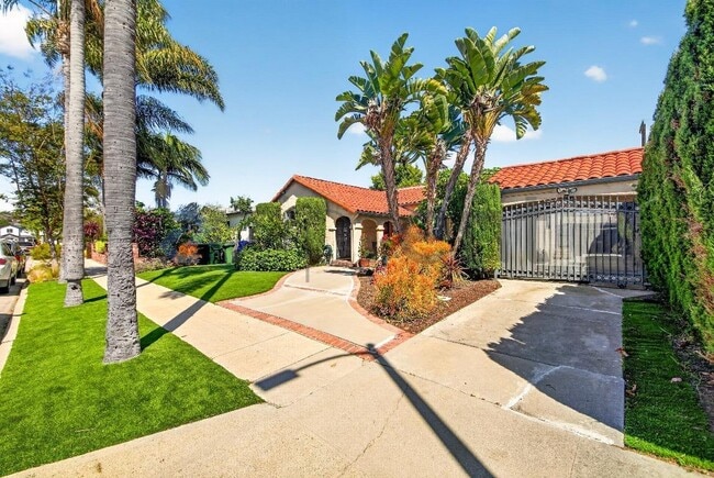 Photo - 2940 Cardiff Ave