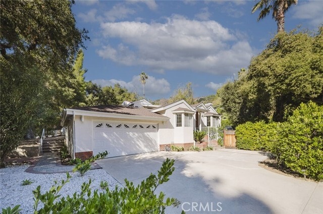 Photo - 2255 E Chevy Chase Dr