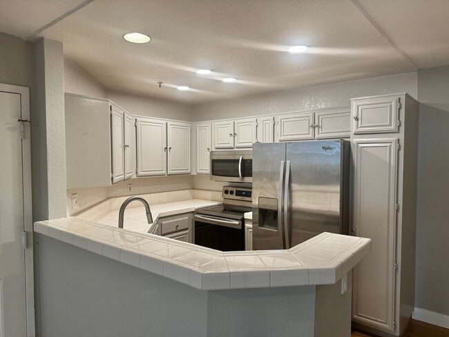Photo - 5837 Oak Bend Ln Unit 208
