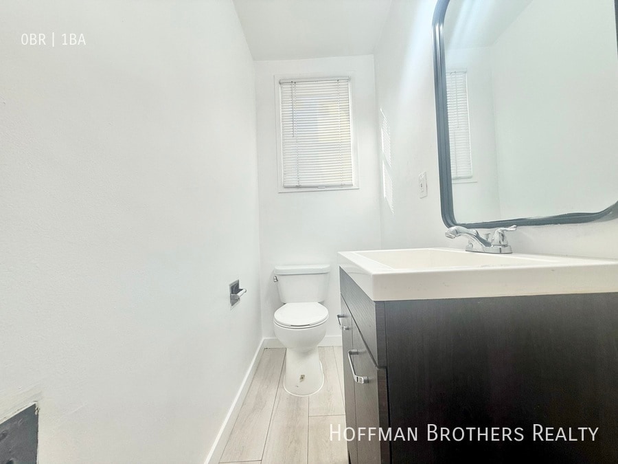 Photo - 905 Fedora St Unit 5