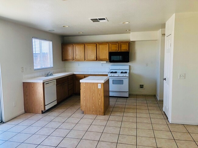 Photo - 40350 Maravilla Dr