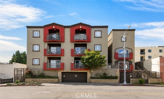 Building Photo - 11124 Burbank Blvd Unit 108