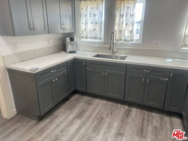 Photo - 5850 Arlington Ave