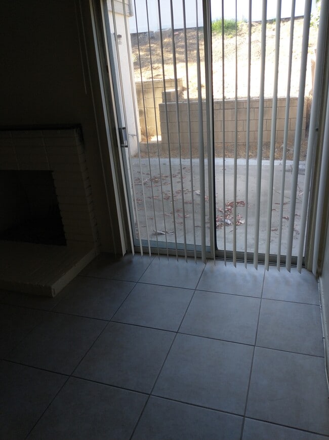 3rd bedroom - 1855 W Malvern Ave Unit condo