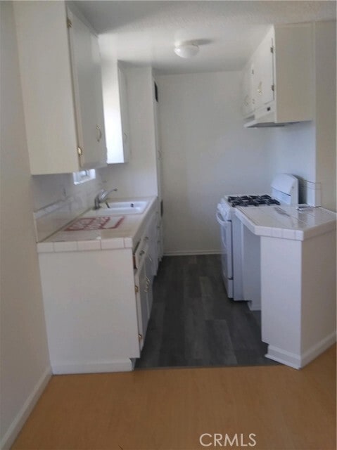 Photo - 14301 Addison St