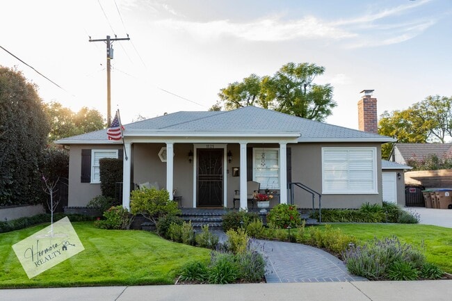 Photo - 1121 N Cambridge Ave