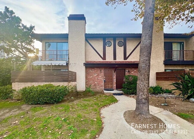 Building Photo - 7231 Balboa Blvd Unit A