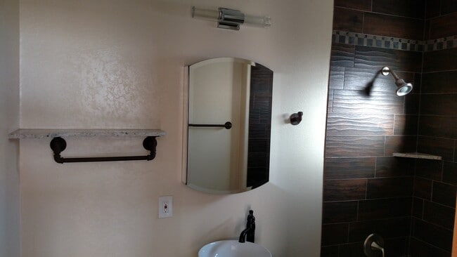 Photo - 225 Southlook Ave