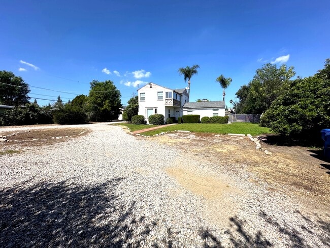 Building Photo - 10847 Balboa Blvd