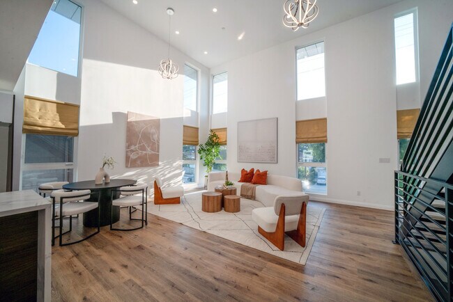 living/dinning - 2306 Aviation Blvd