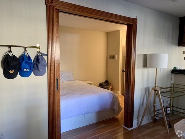 Building Photo - 3161 Via Alicante Rental