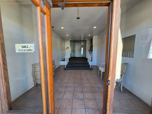 Photo - 4705 Kester Ave Unit 305