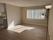 Photo - 626 E Verdugo Ave Unit R