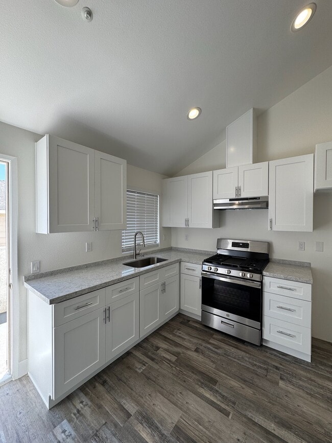 Building Photo - 4041 Franklin Ave Unit #4