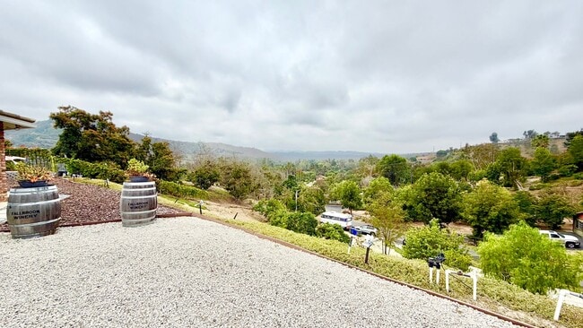 Photo - Beautifully Furnished & Appointed, Shorter Term Rental in the Peaceful Gird Valley area of Fallbr...