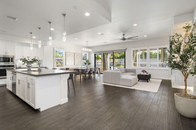 Photo - 74425 Zeppelin Dr