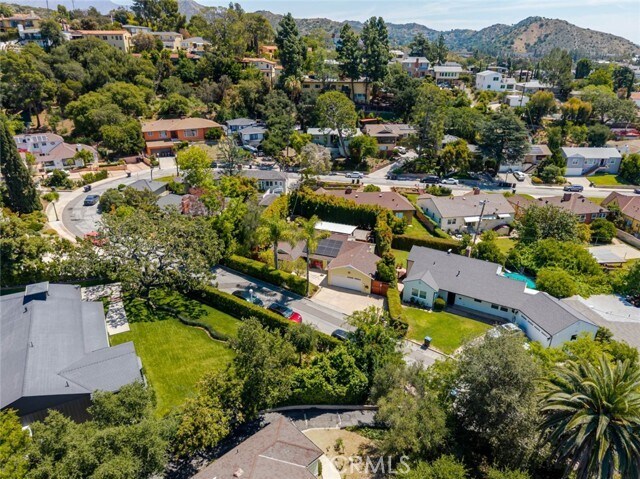 Photo - 660 Woodbury Rd