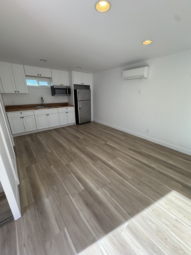 Photo - 2215 Alsace Ave
