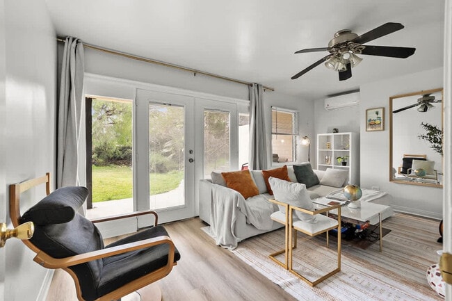 Photo - 4989 Randlett Dr Unit ID1465004P