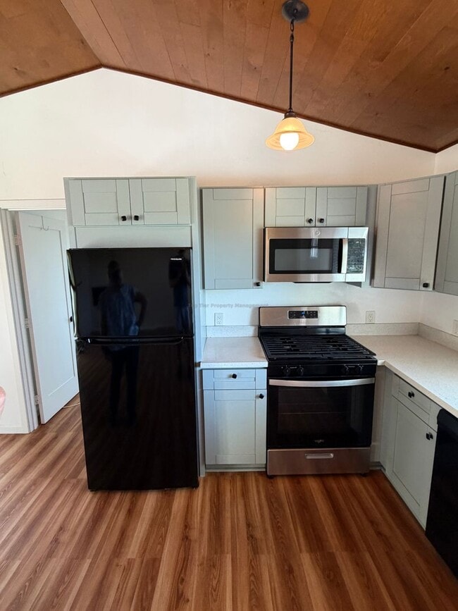 Photo - 1564 York Dr