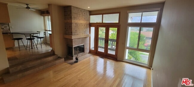 Building Photo - 17087 Palisades Cir Rental