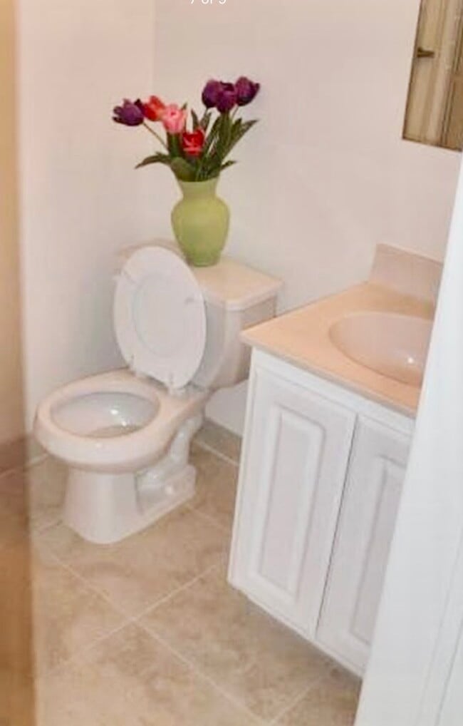 Photo - 3852 Vinton Ave Unit 209