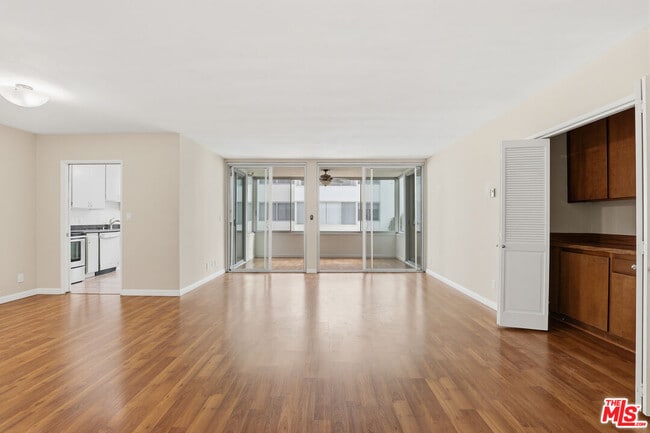 Building Photo - 8701 Delgany Ave Unit 111