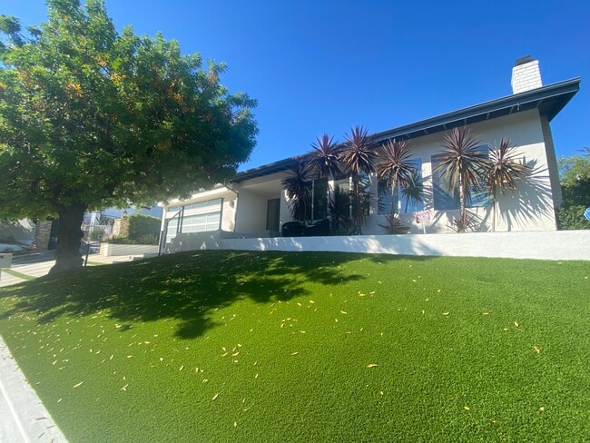 Photo - 15672 Castlewoods Dr House