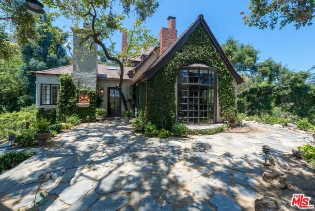 Photo - 1957 Mandeville Canyon Rd