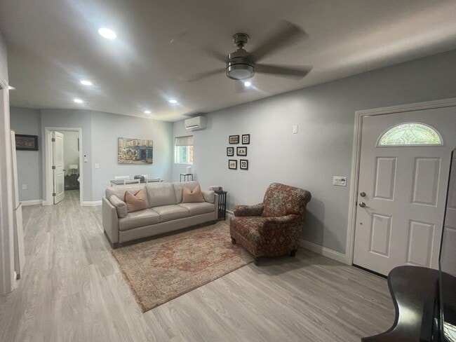 Photo - 10626 Louisa Dr