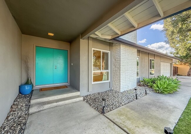 Photo - 1251 Buckingham Dr