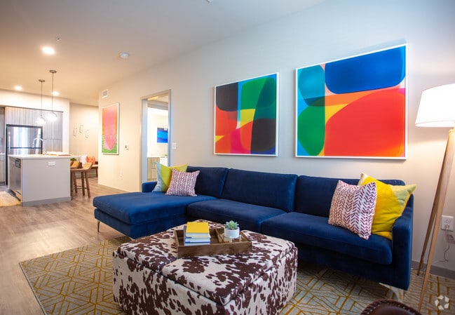 2BR, 2BA-1094 SF - AMLI Camarillo