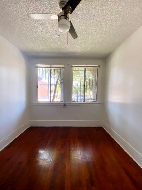 Photo - 1114 Poinsettia Dr Unit 2