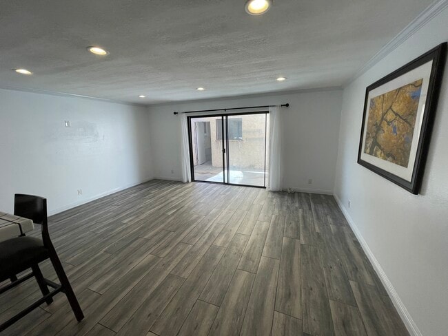 Photo - 8211 Rosemead Blvd