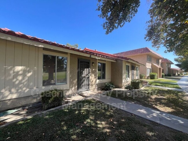 Photo - 82567 Ave 48 Ave