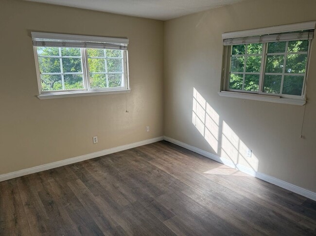 Photo - 647 Gartel Dr