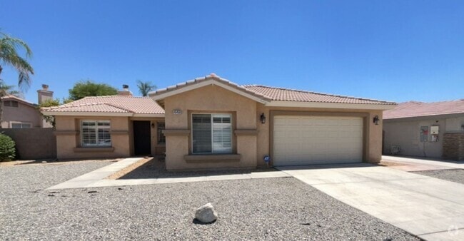Building Photo - Pool Home in North La Quinta